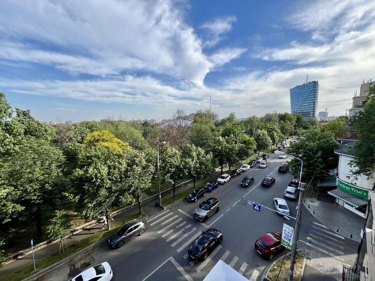 Apartament cu 3 camere, mobilat în Floreasca