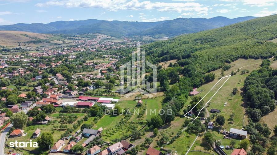 Casă cu 2 camere cu Teren 2784 Mp în Central