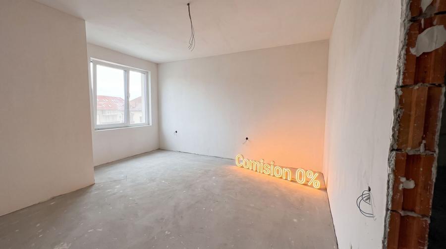 Apartament cu 3 camere semidecomandat în Bună Ziua