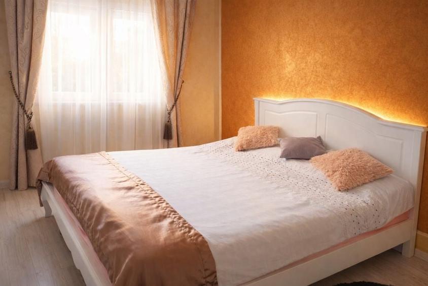 Apartament cu 3 camere semidecomandat în Ipotești