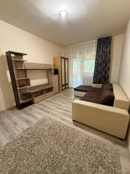 Apartament cu 3 camere decomandat în Ghiroda