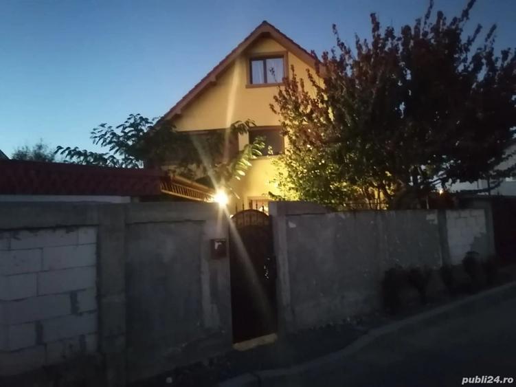 Casă cu 6 camere în Central