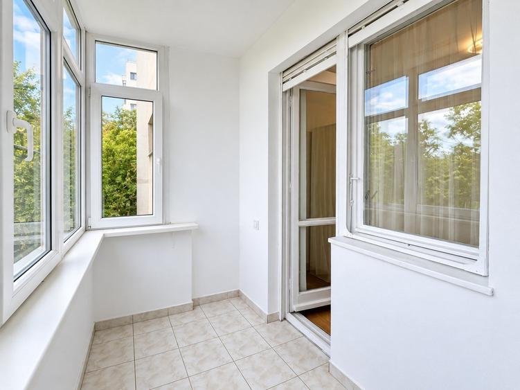 Apartament cu 3 camere semidecomandat, mobilat în Ferdinand