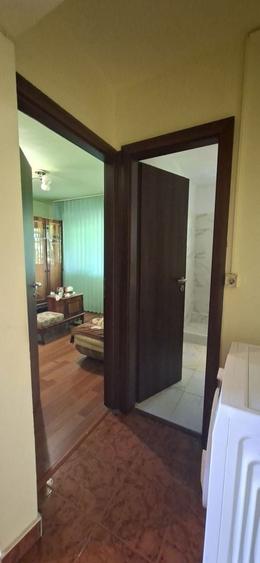Apartament cu 3 camere decomandat în Aradului