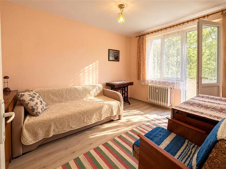 Apartament cu 2 camere nedecomandat, mobilat în Central