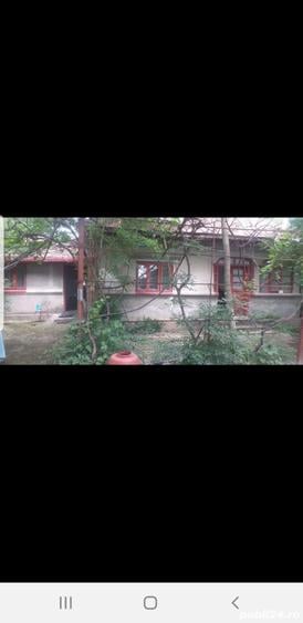 Casă cu 6 camere cu Teren 4000 Mp în Petrești