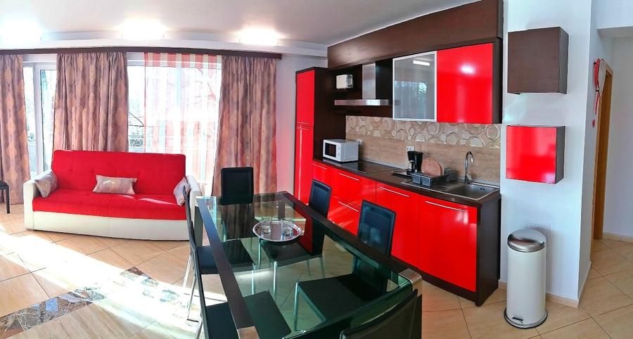 Apartament cu 3 camere decomandat, mobilat în Central