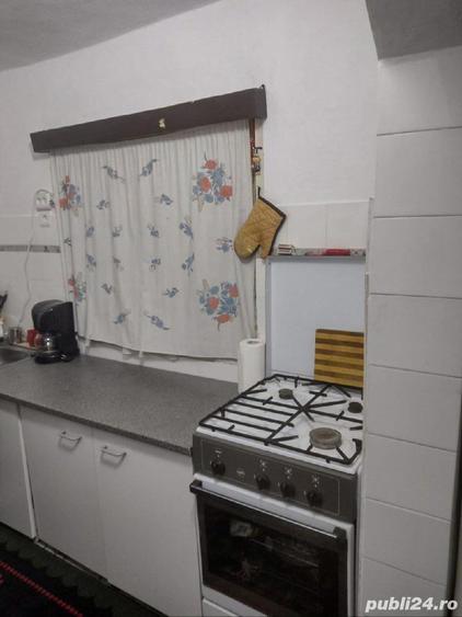 Casă cu 2 camere cu Teren 1000 Mp în Podenii Noi