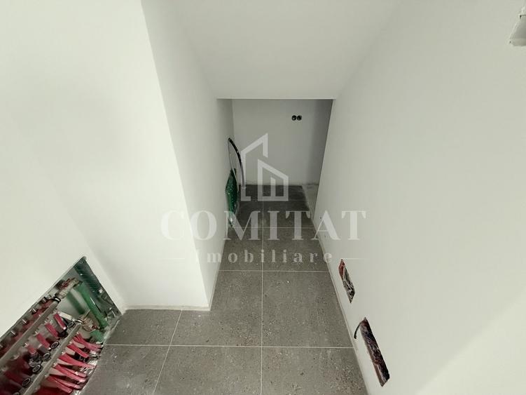 Casă individuală cu 5 camere cu Canalizare în Chinteni