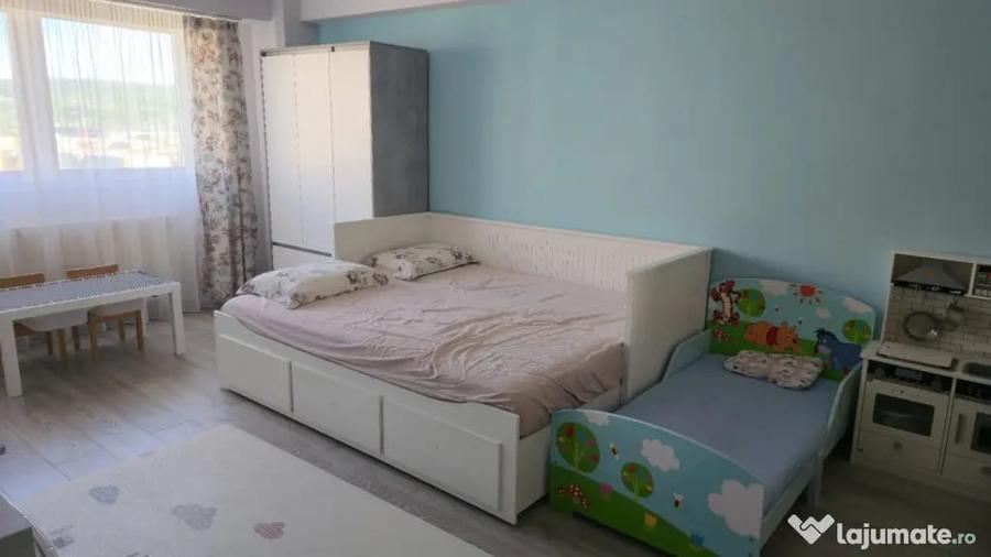 Apartament cu 3 camere decomandat în Mărăști