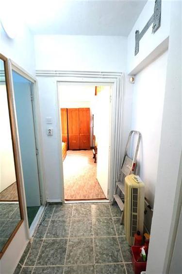 Apartament cu 2 camere semidecomandat în Șagului