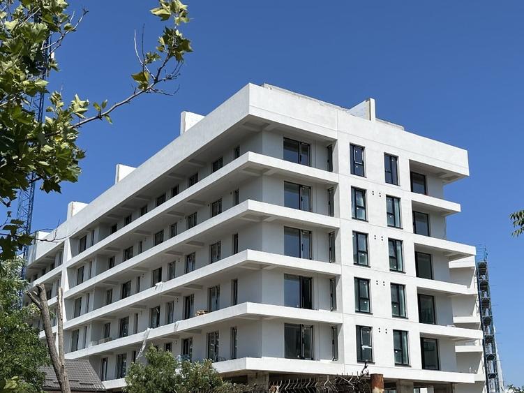 Apartament cu 3 camere decomandat în Mihai Bravu
