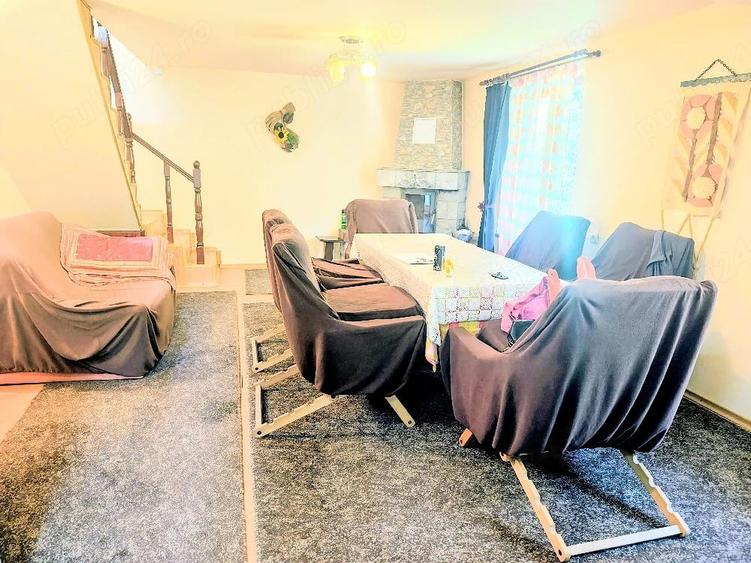 Casă cu 5 camere cu Teren 1000 Mp în Dealu Mic