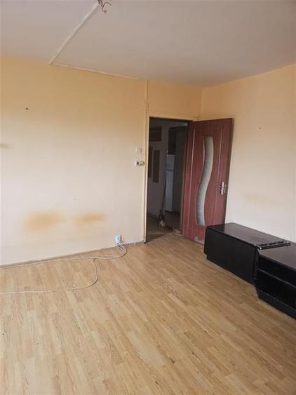Apartament cu 2 camere semidecomandat în Mircea cel Bătrân