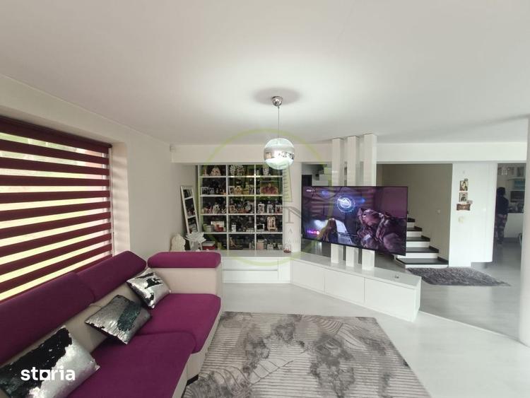 Casă cu 5 camere cu Teren 1600 Mp în Central