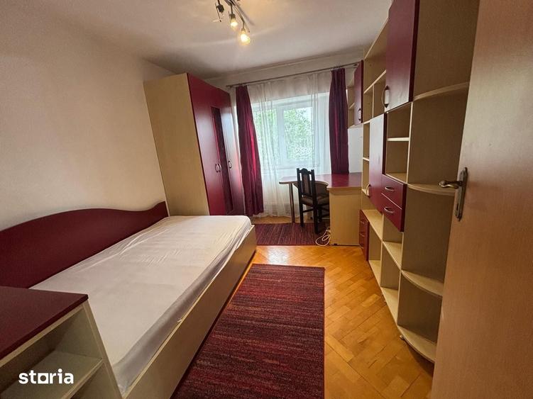 Apartament cu 3 camere decomandat în Nicolina