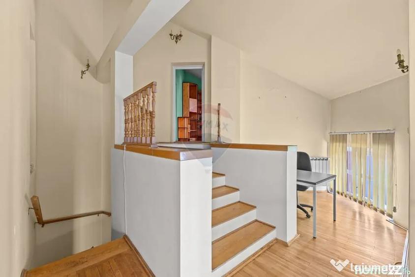 Casă cu 3 camere cu Teren 320 Mp în Intim