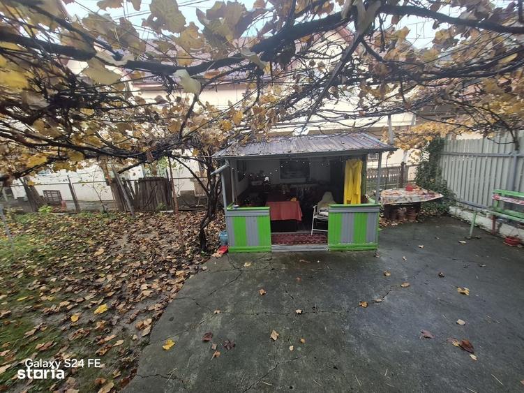 Casă cu 4 camere în Ștefan cel Mare