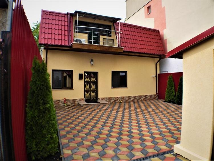 Casă individuală cu 4 camere cu Canalizare în Ultracentral
