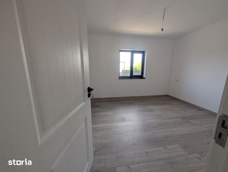 Casă cu 4 camere cu Teren 400 Mp în Hemeiuș