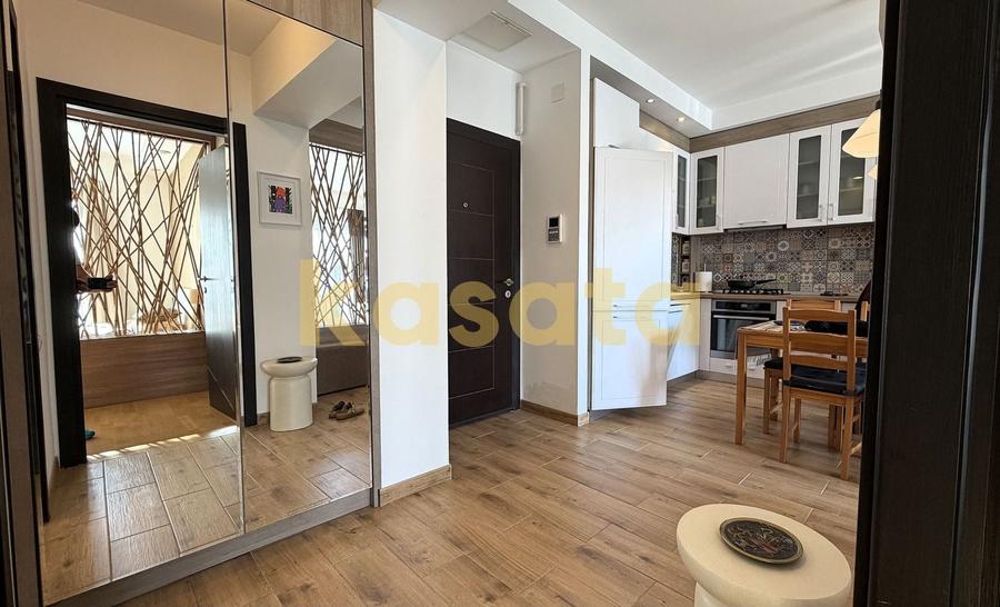 Apartament cu 2 camere semidecomandat, mobilat în Ștefăneștii de Jos