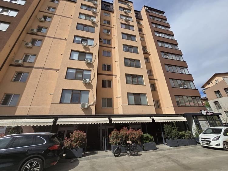 Spațiu comercial, de 200 mp, în Roșu