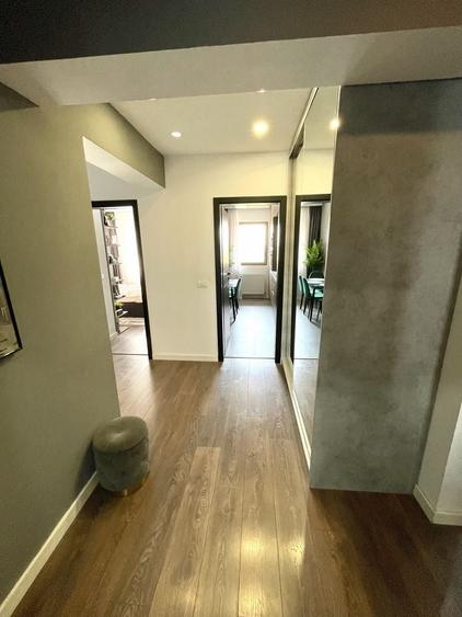 Apartament cu 3 camere decomandat în Fundeni