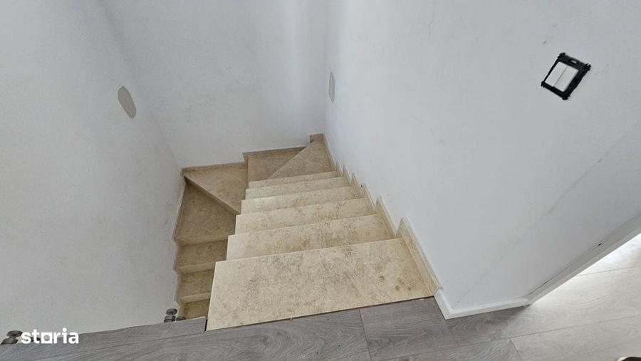 Casă cu 4 camere în Dudu