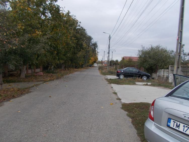 Teren Construcții intravilan de 974 mp, în Parța
