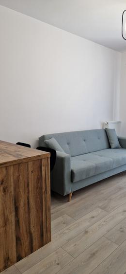 Apartament cu 2 camere semidecomandat în Podu Roș
