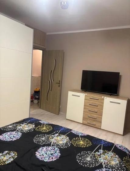 Apartament cu 2 camere decomandat în Plopilor