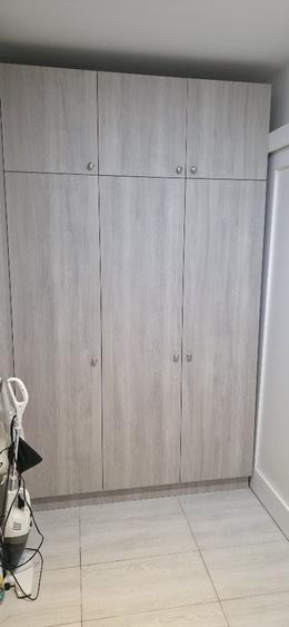 Garsonieră în Titan