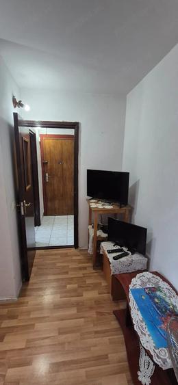 Proprietar vand garsoniera zona UMT - 10