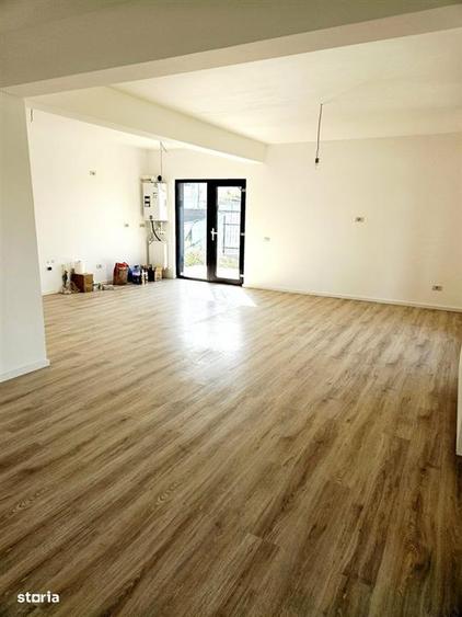 Casă cu 3 camere cu Teren 420 Mp în Vișani