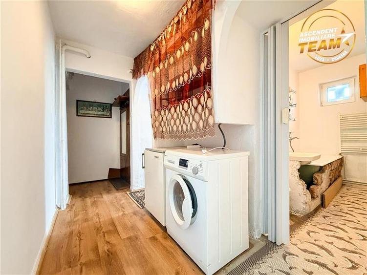 Apartament cu 2 camere semidecomandat, mobilat în Ciucului