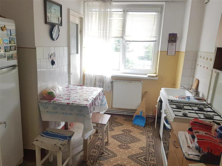 Apartament cu 2 camere semidecomandat în Hipodrom