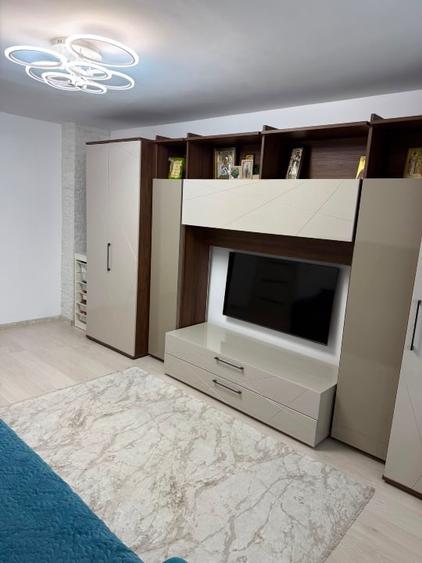 Apartament cu 2 camere decomandat, mobilat în Sud