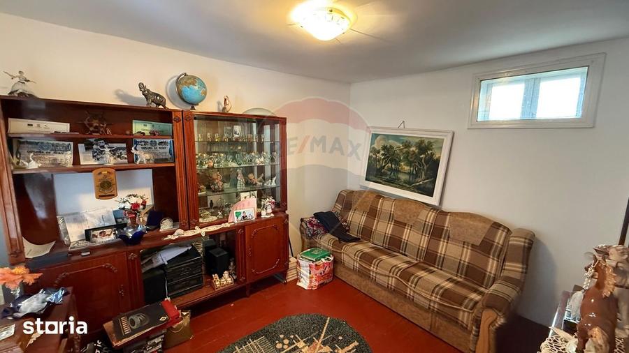 Casă cu 3 camere cu Teren 990 Mp în Fitionești