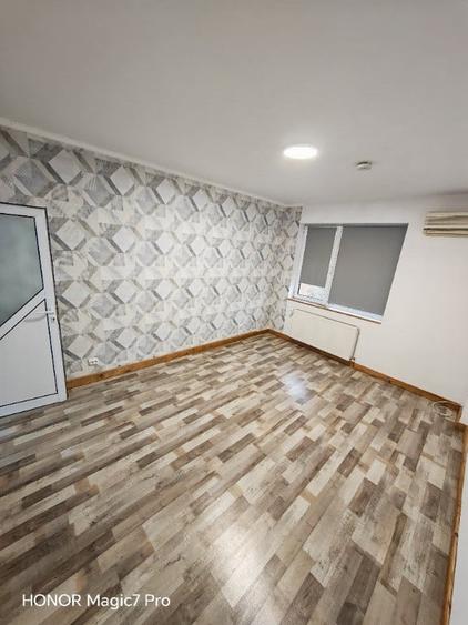 Spațiu comercial, de 220 mp, în Vitan