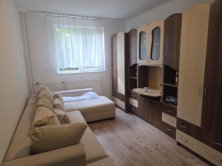 Inchiriez garsoniera confort 1 Pret 230 eu negociabil - 3