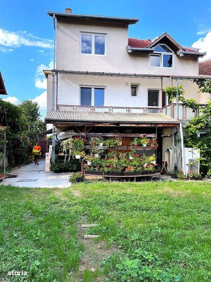 Casă cu 4 camere cu Teren 280 Mp în Central