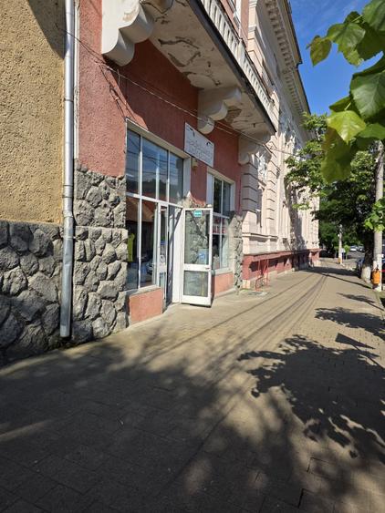 Spațiu comercial, de 120 mp, în Central