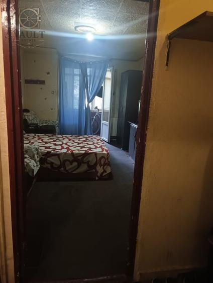 Garsonieră decomandată, mobilată în Titan