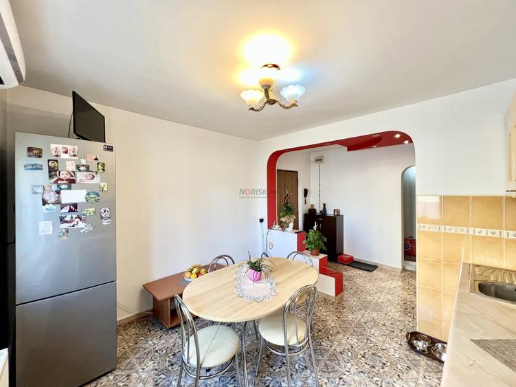 Apartament cu 3 camere decomandat, mobilat în Nerva Traian