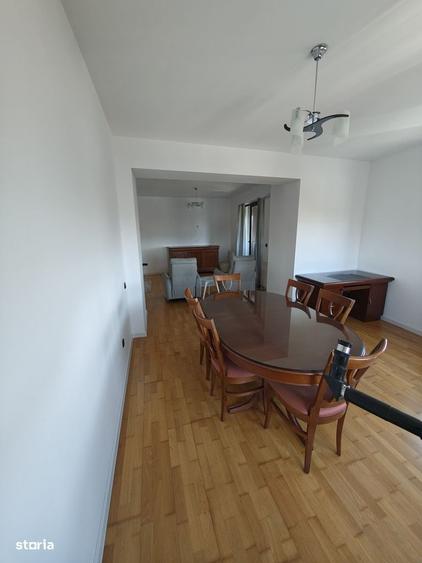 Apartament cu 3 camere decomandat în Foișorul de Foc