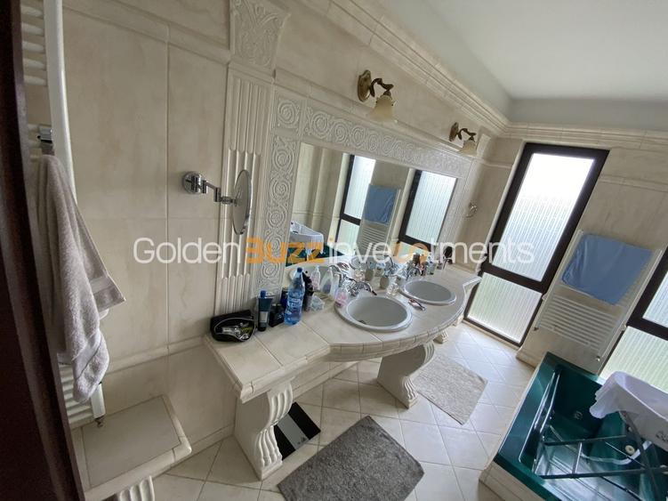 Casă individuală cu 7 camere cu Piscina în Iancu Nicolae