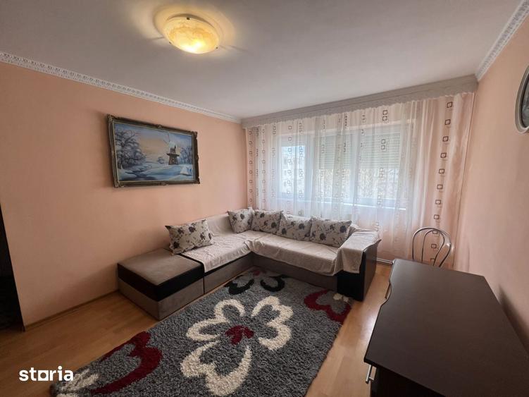 Apartament cu 2 camere semidecomandat în Mioriței