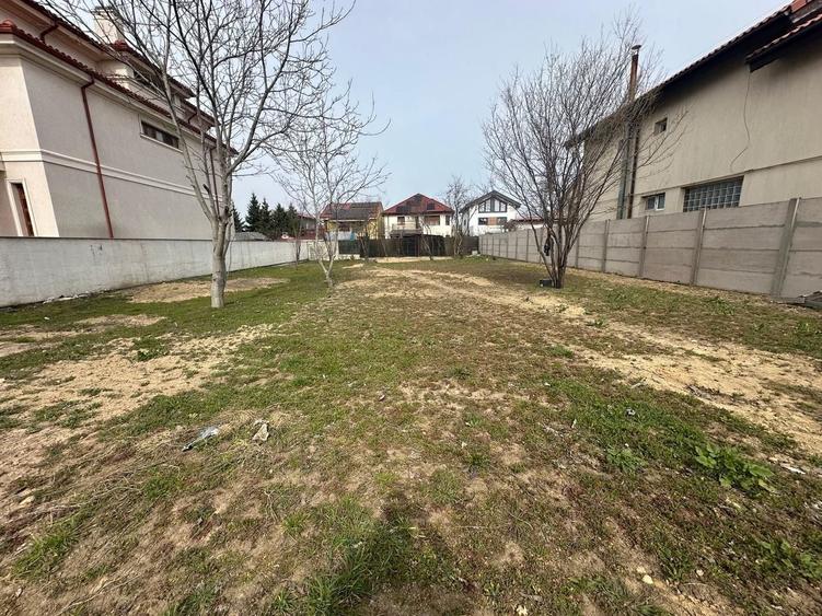 Teren Construcții intravilan de 721 mp, în Kamsas