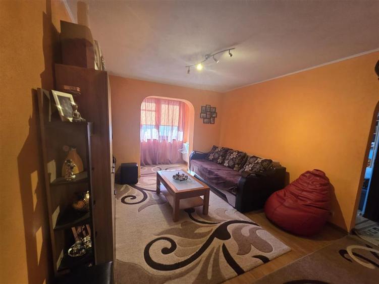 Apartament cu 2 camere decomandat, mobilat în Sud-Est