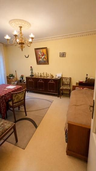 Apartament cu 3 camere în Berceni